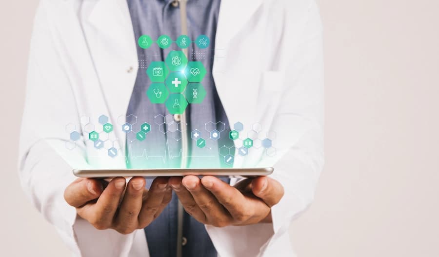 10 Features of the Best Healthcare CRM Software
