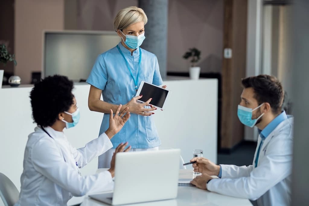 How to Implement a CRM in Your Healthcare Organization