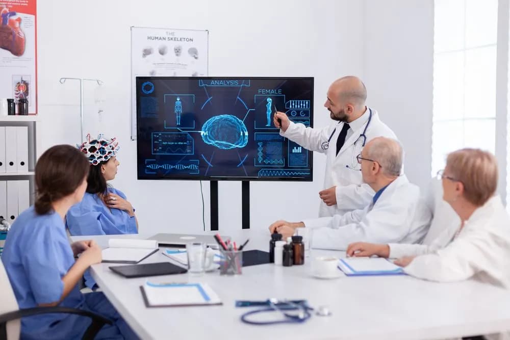 How Cloud Technology Revolutionizes Healthcare CRM