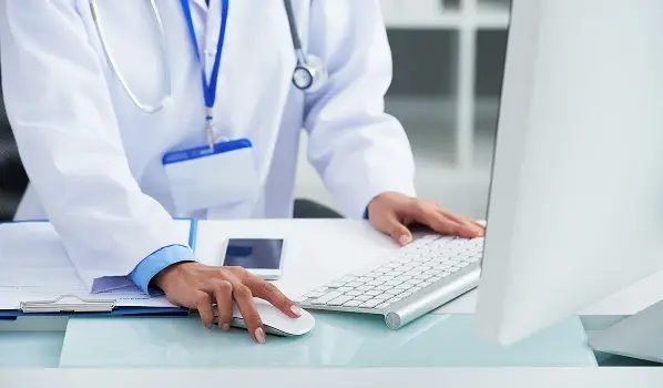 What Is the Difference Between Healthcare CRM and EMR Systems?