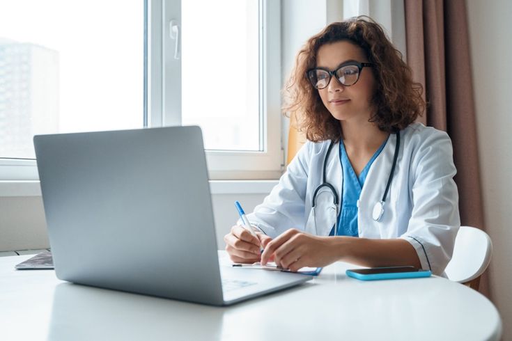 How Clinic Management Systems Improve Patient Care